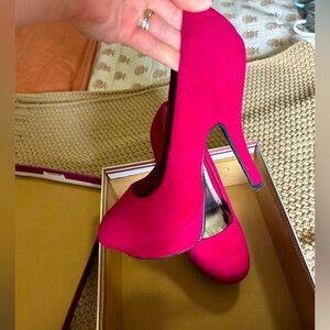 Bamboo Size 7 Heels